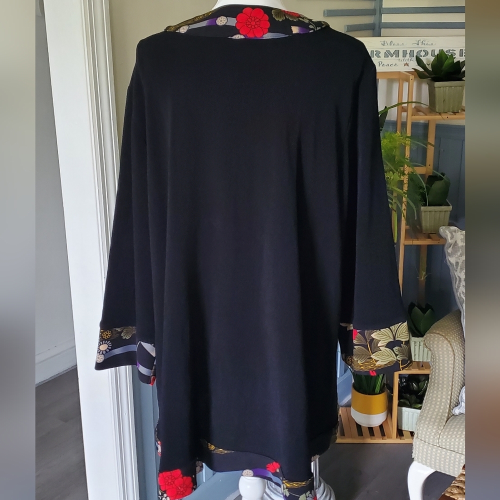 NWT Channa Floral Trim Black Kimono Cardigan. Size 2XL. - Picture 4 of 15